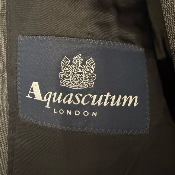 Aquascutun London two piece suit - Picture 3 of 3
